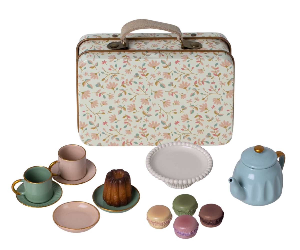 Teeset im Koffer mit Kuchen und Geschirr Maus Maileg