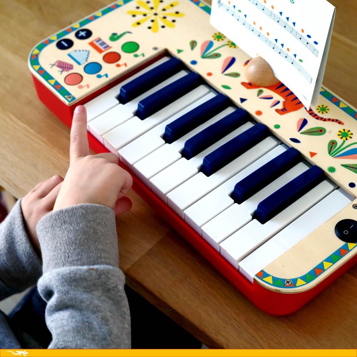 Synthesizer aus Holz von Djeco